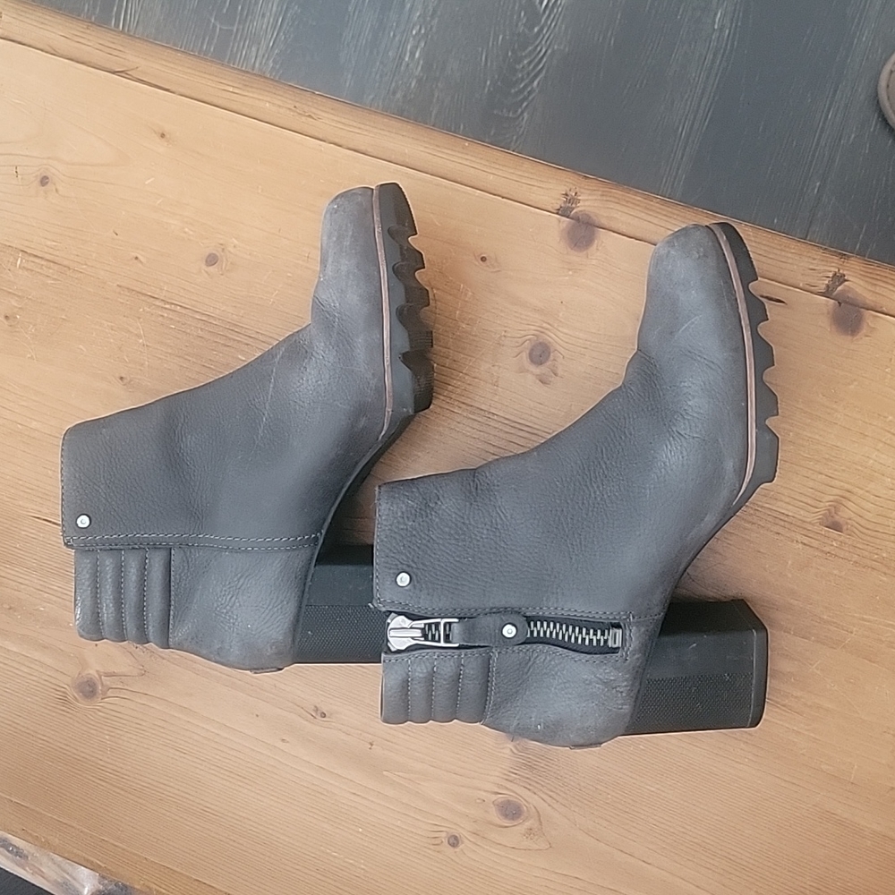 Sorel Danica rain/snow boots